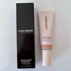 Laura Mercier Natural Dewy Tinted Moisturizer Full Size in 2C Oak